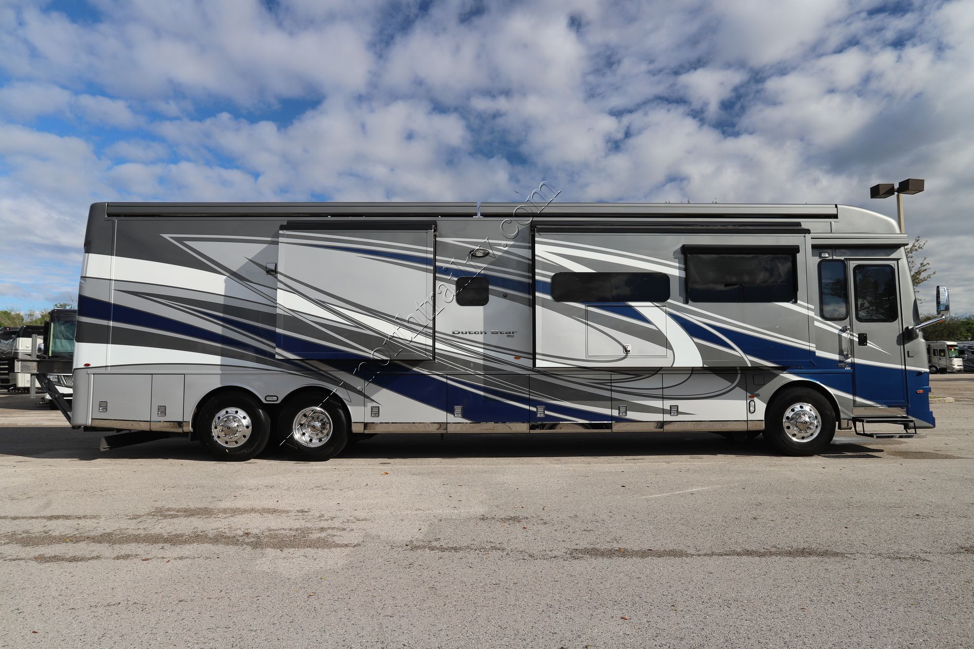 Used 2021 Newmar Dutch Star 4369 Class A  For Sale