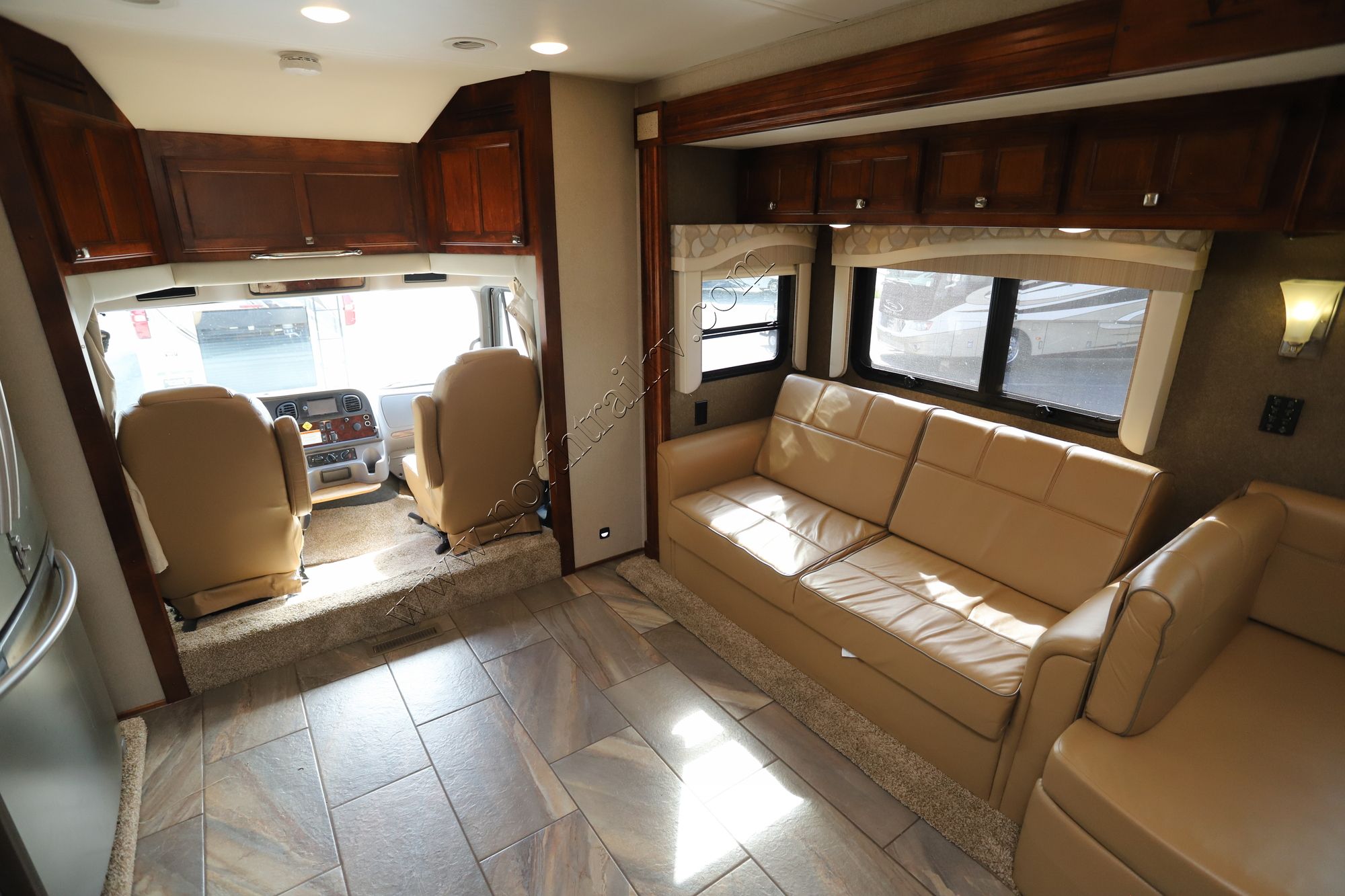 Used 2017 Renegade Rv Verona Le 40LRB Super C  For Sale