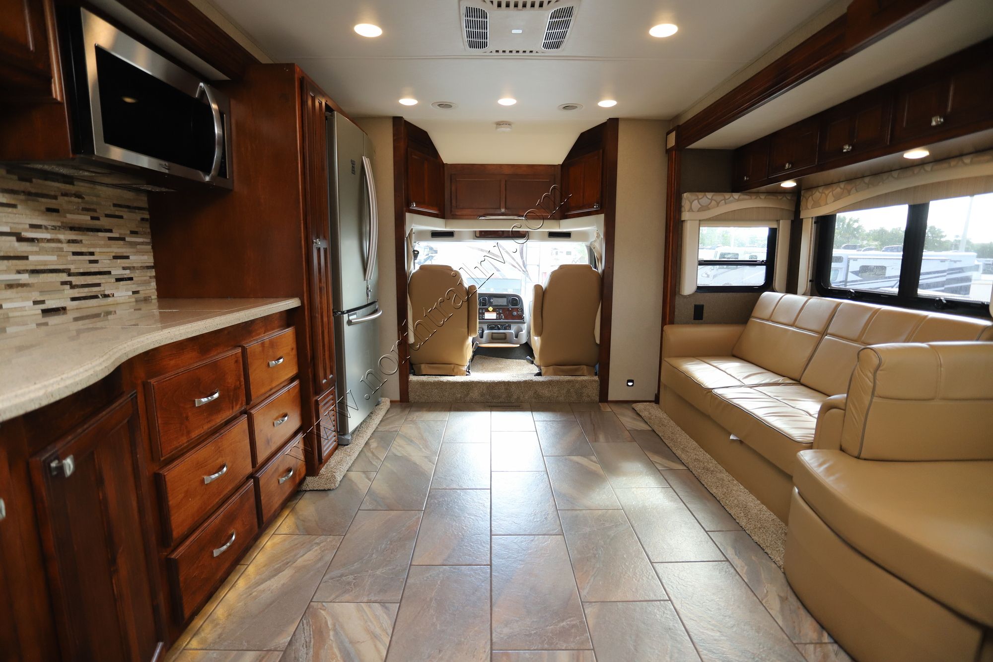 Used 2017 Renegade Rv Verona Le 40LRB Super C  For Sale