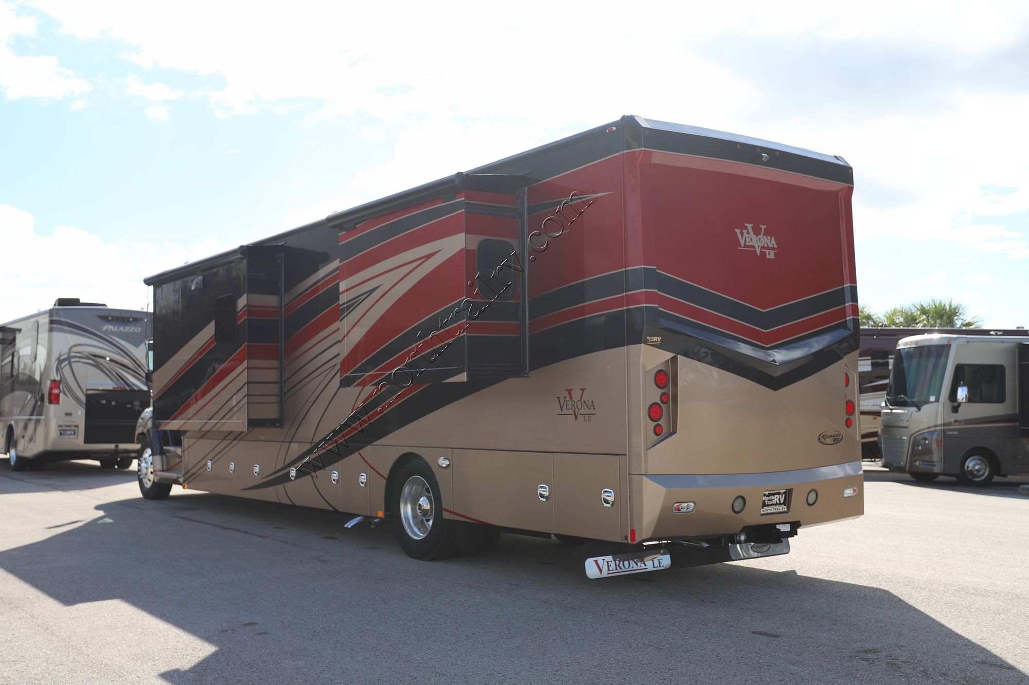 Used 2017 Renegade Rv Verona Le 40LRB Super C  For Sale