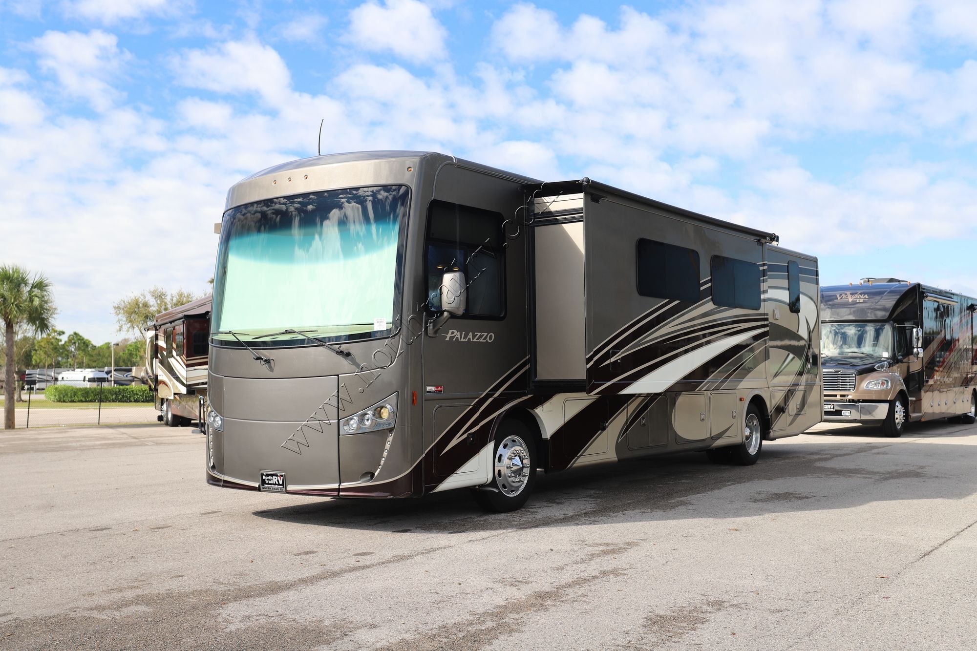 Used 2017 Thor Palazzo 36.3 Class A  For Sale
