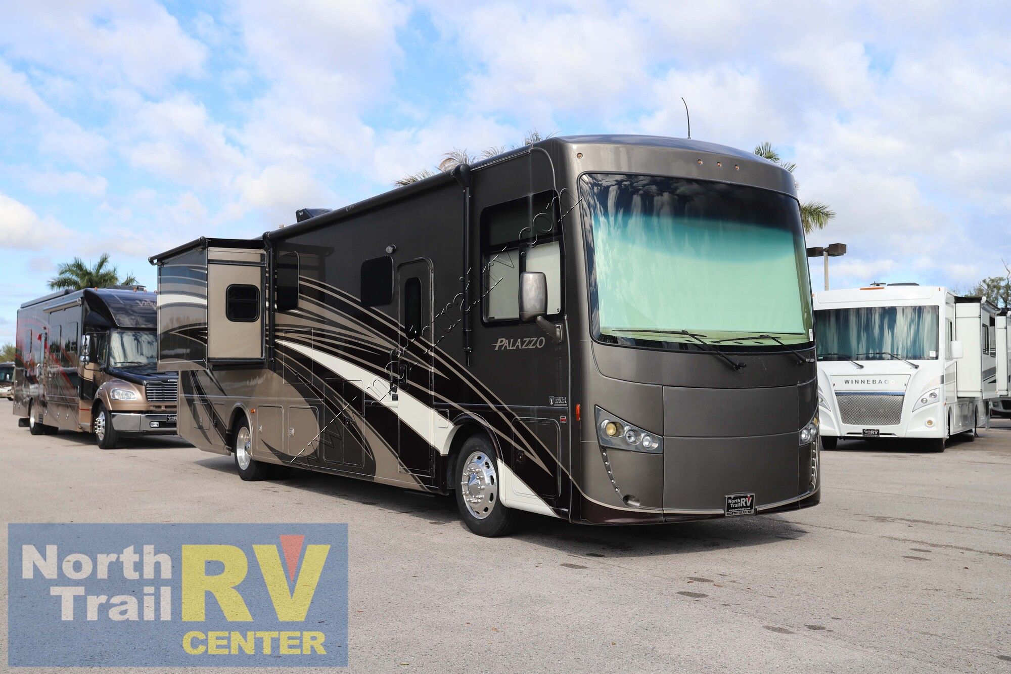 Used 2017 Thor Palazzo 36.3 Class A  For Sale