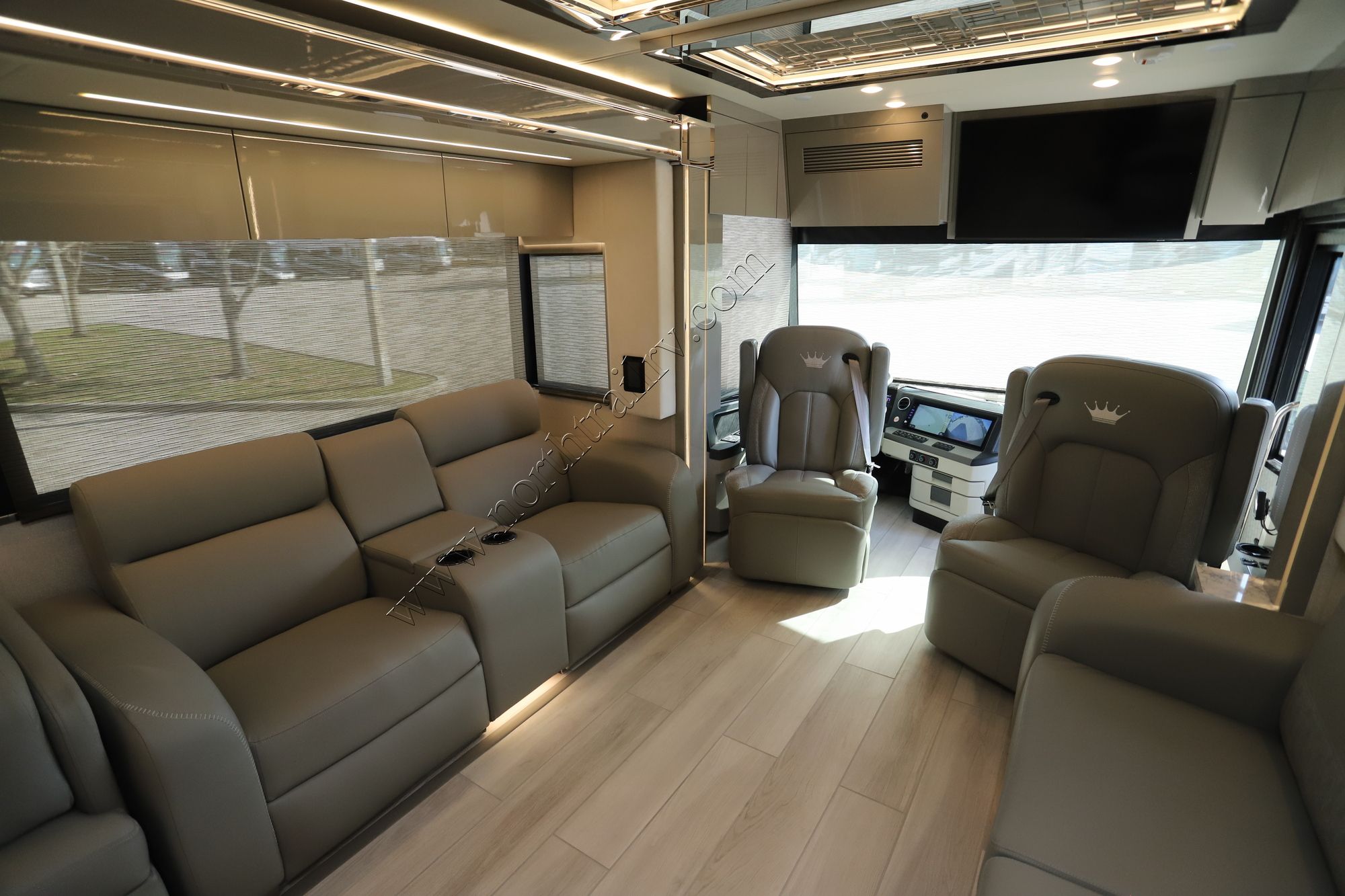 New 2025 Newmar King Aire 4596 Class A  For Sale