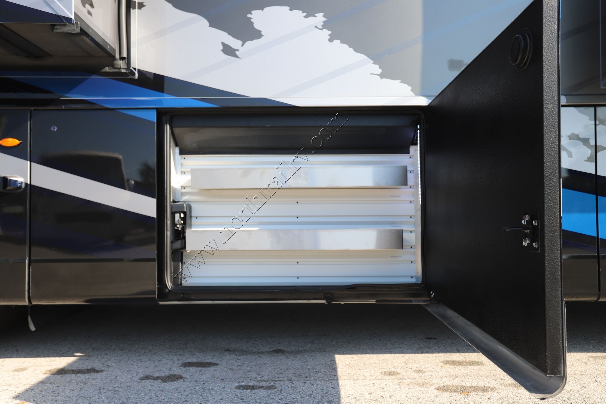 New 2025 Newmar King Aire 4596 Class A  For Sale