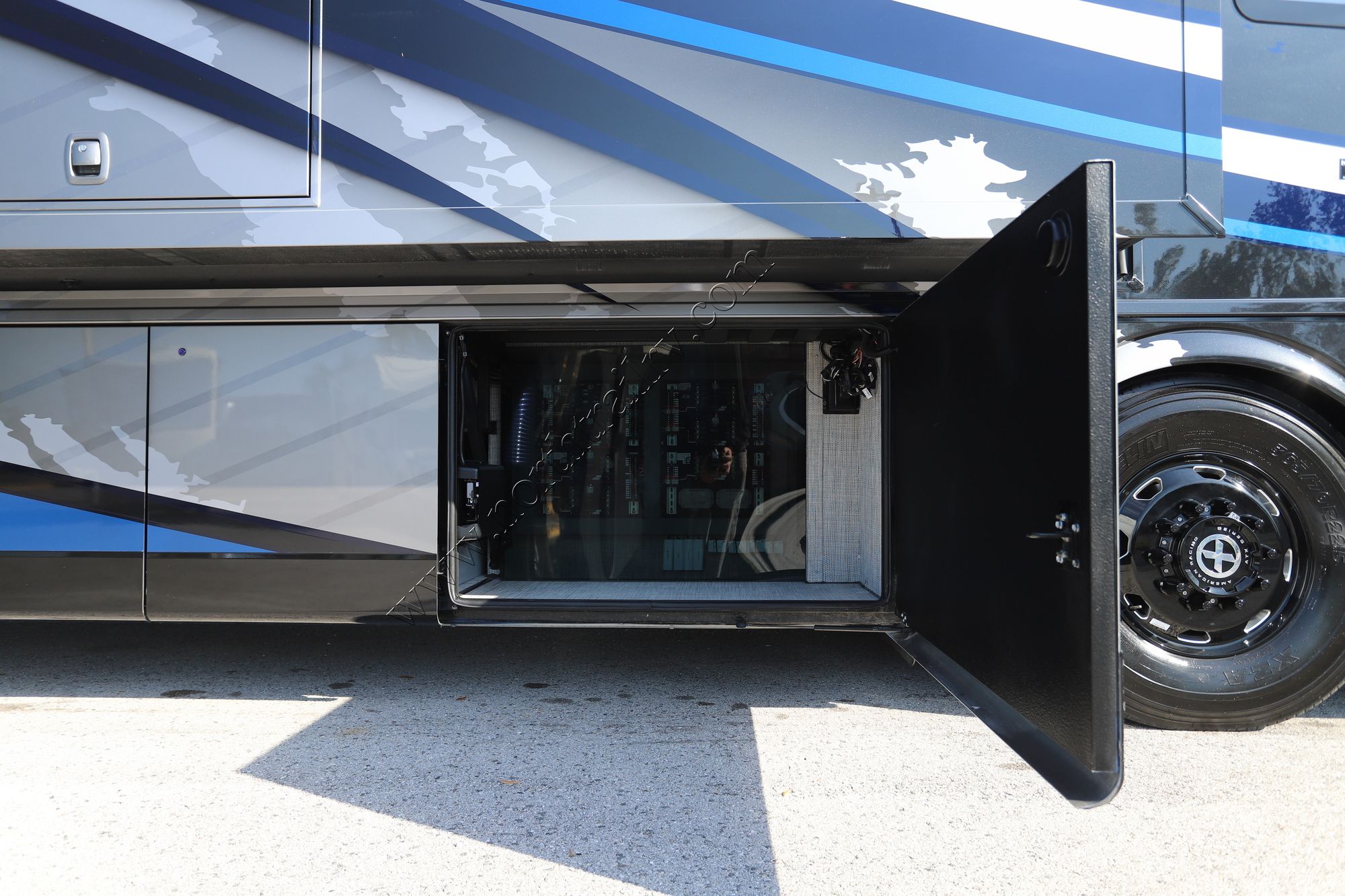 New 2025 Newmar King Aire 4596 Class A  For Sale