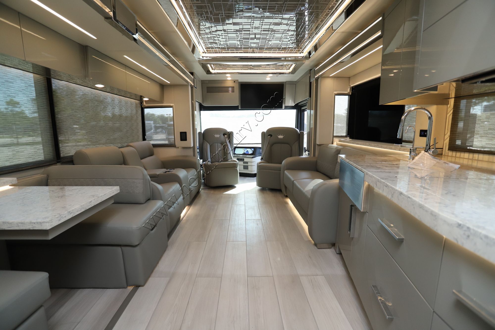 New 2025 Newmar King Aire 4596 Class A  For Sale