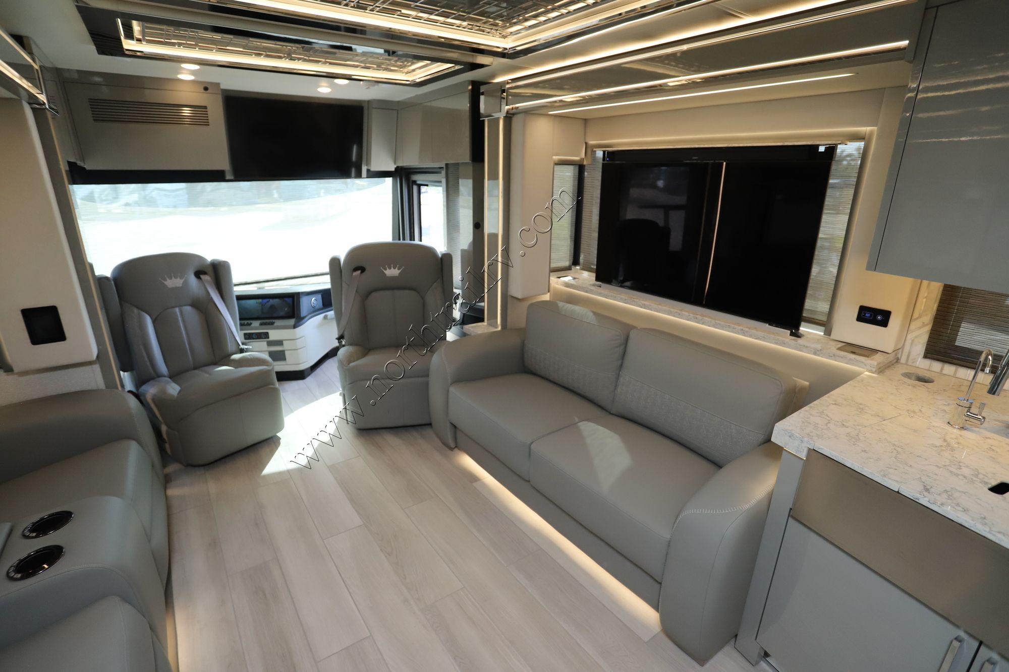 New 2025 Newmar King Aire 4596 Class A  For Sale