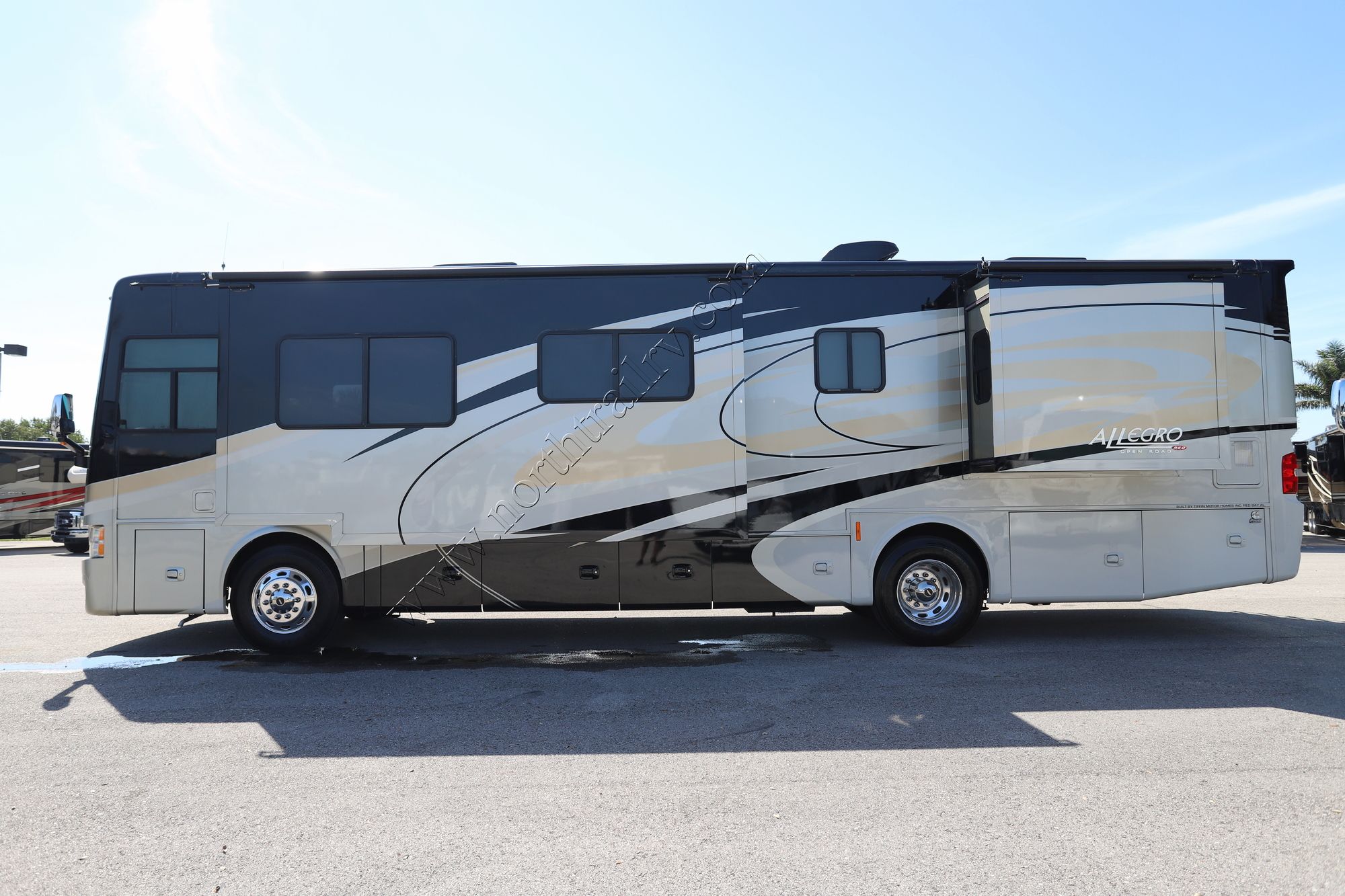 Used 2015 Tiffin Motor Homes Allegro Red 36QSA Class A  For Sale