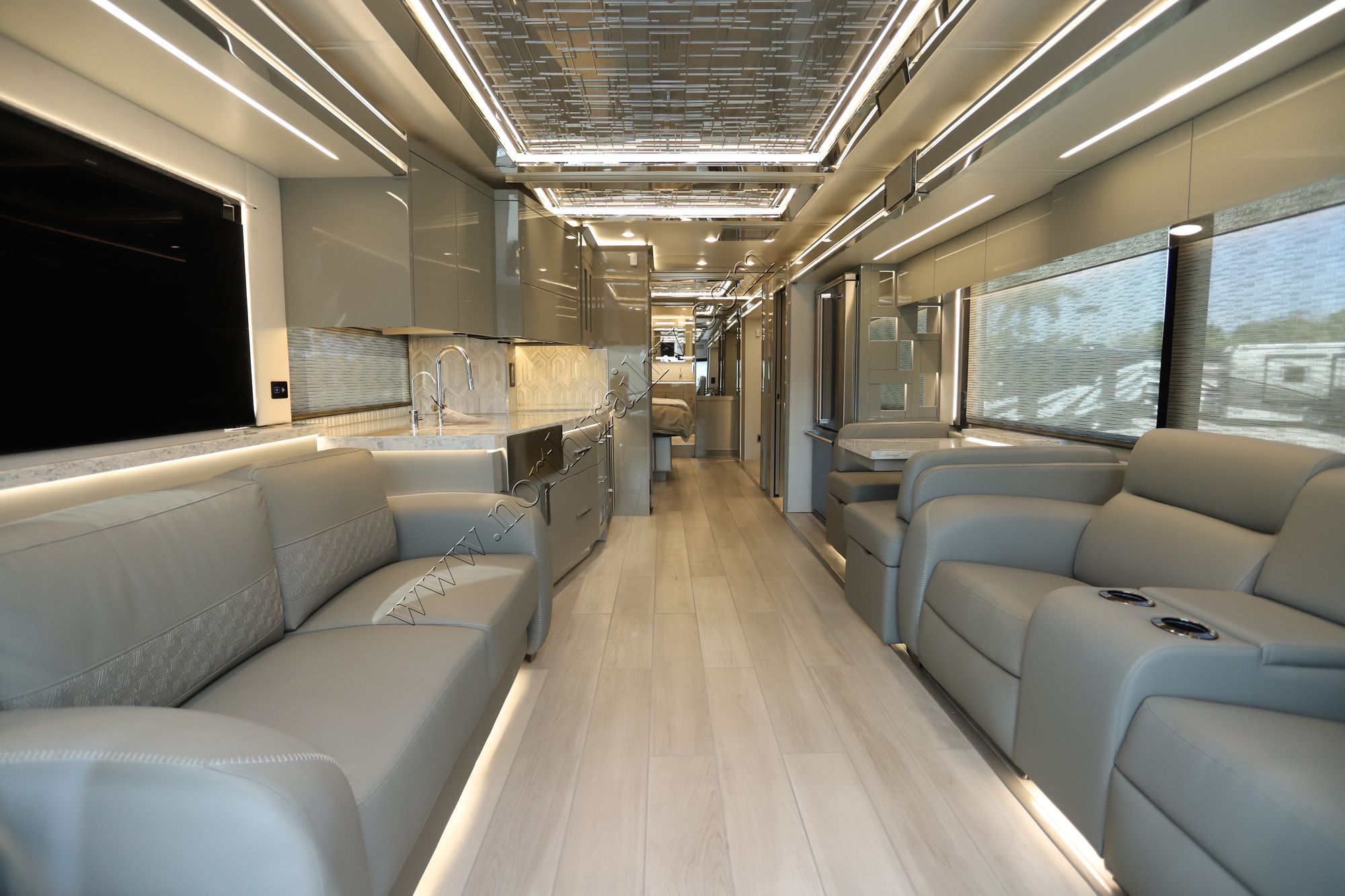 New 2025 Newmar King Aire 4596 Class A  For Sale