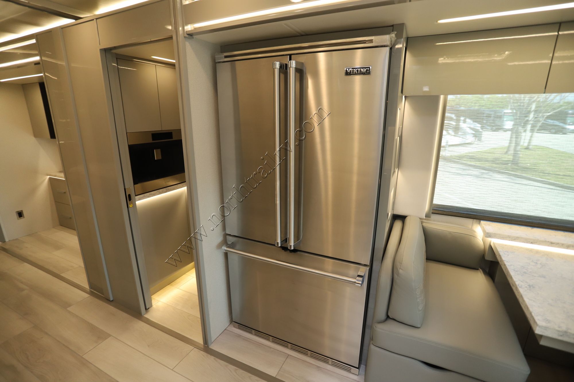New 2025 Newmar King Aire 4596 Class A  For Sale