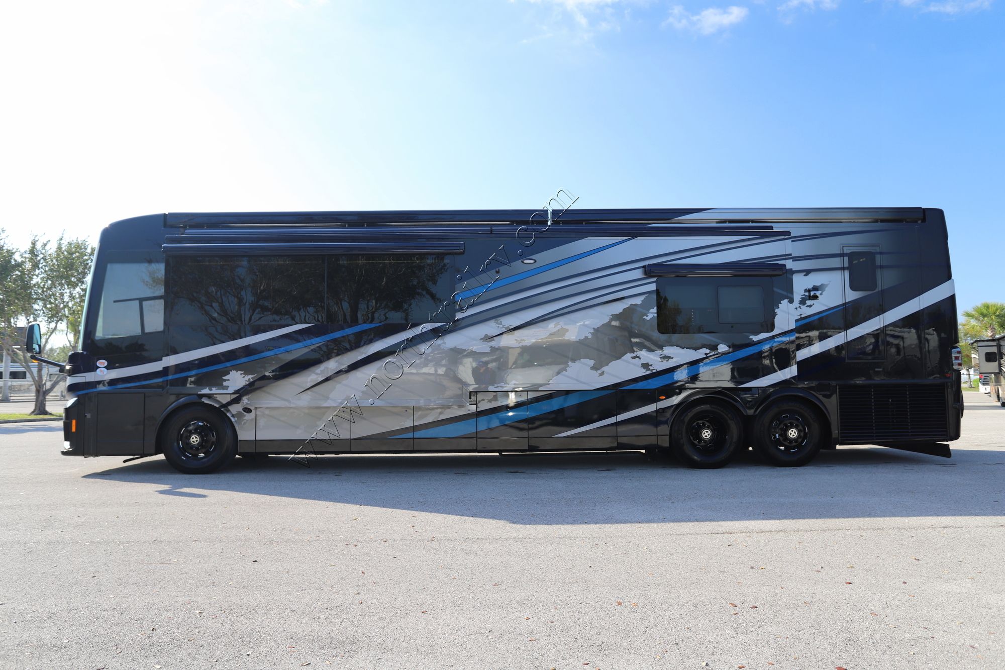 New 2025 Newmar King Aire 4596 Class A  For Sale
