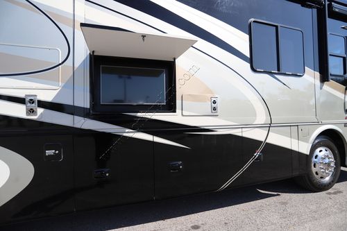 2015 Tiffin Motor Homes Allegro Red 36QSA