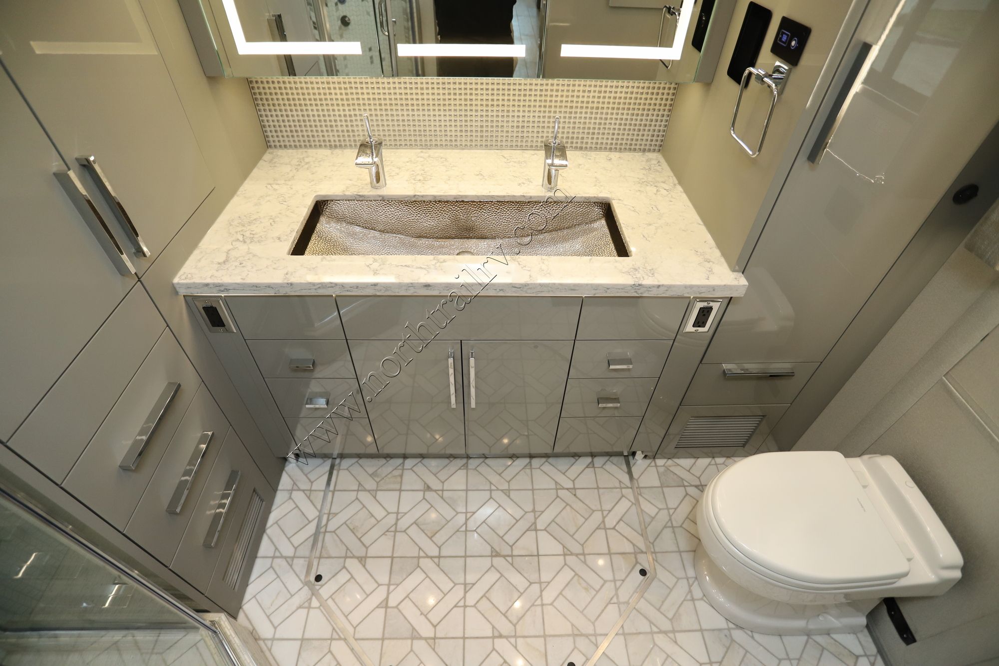 New 2025 Newmar King Aire 4596 Class A  For Sale