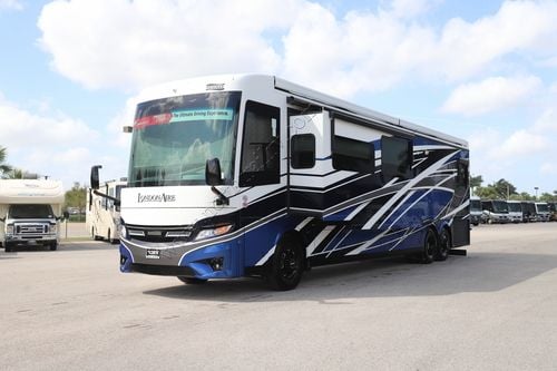 2025 Newmar London Aire 4595