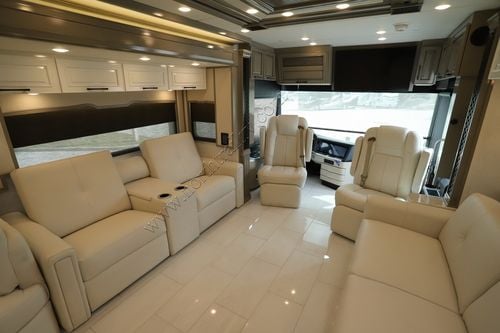 2025 Newmar London Aire 4595