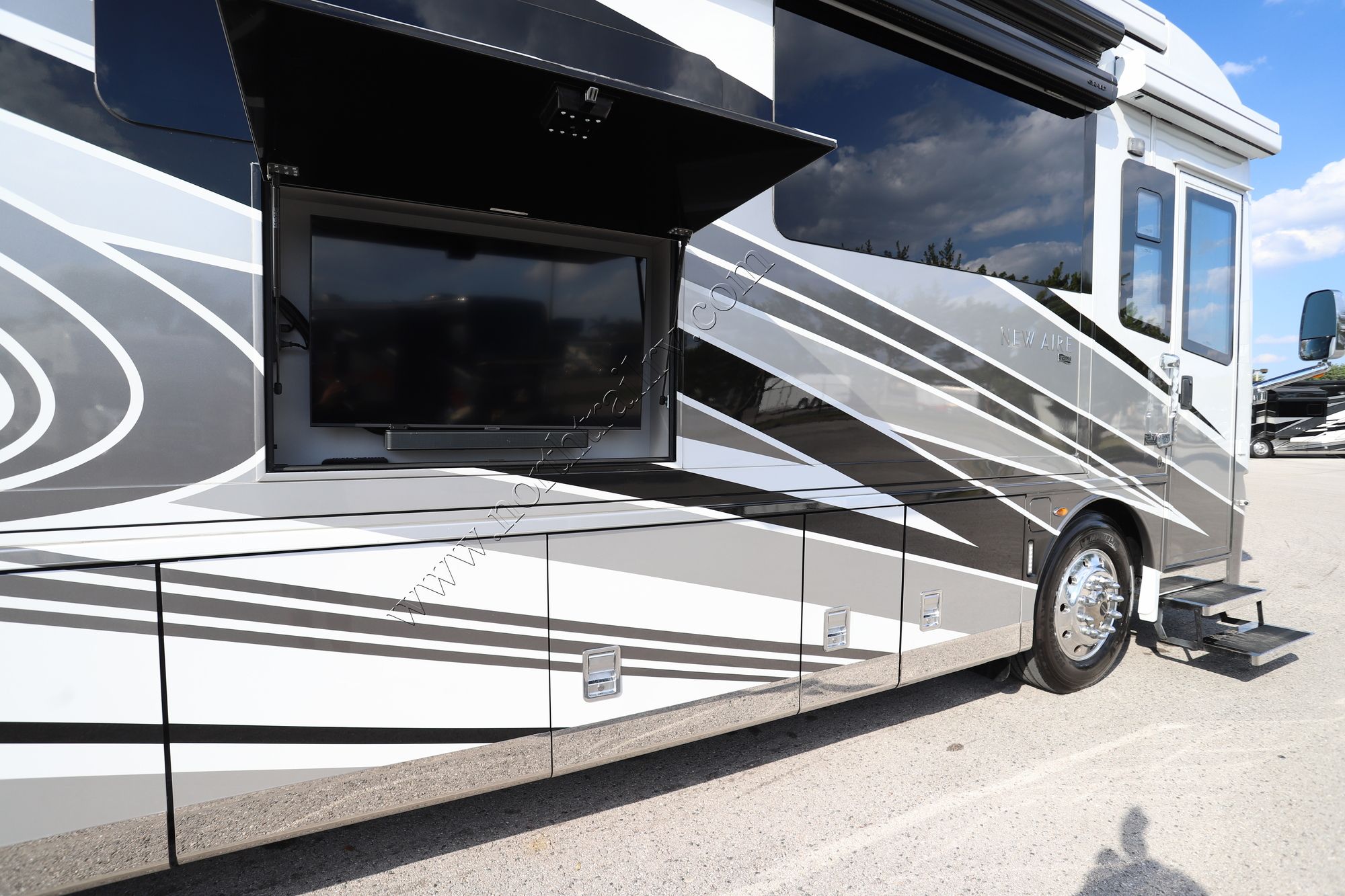 Used 2022 Newmar New Aire 3543 Class A  For Sale