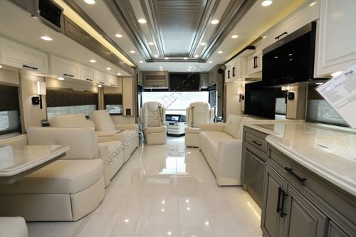 2025 Newmar London Aire 4595