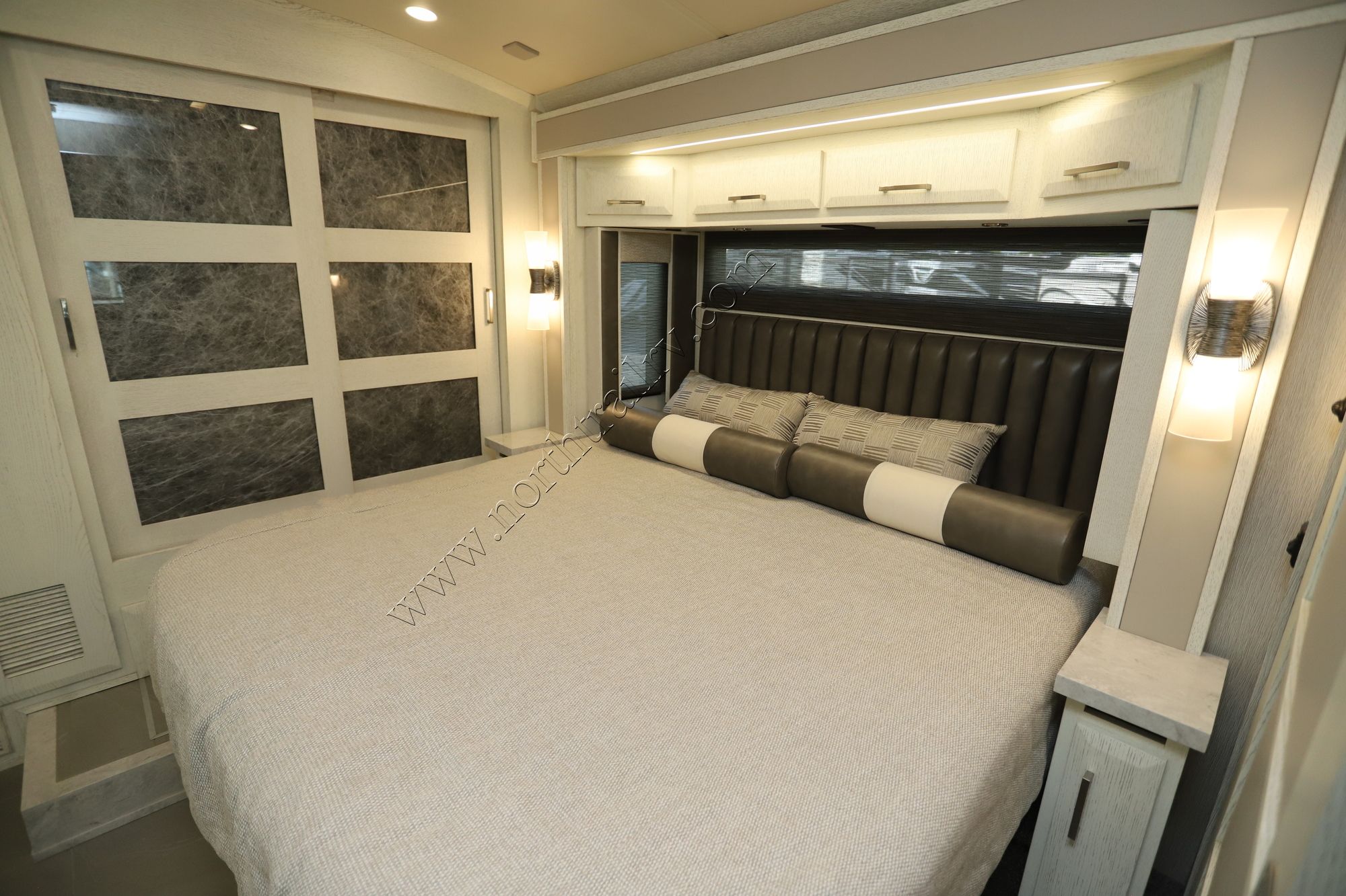 Used 2022 Newmar New Aire 3543 Class A  For Sale