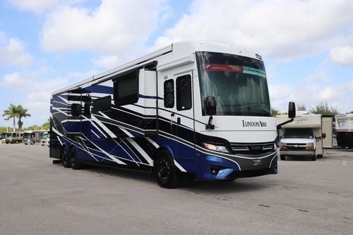 2025 Newmar London Aire 4595