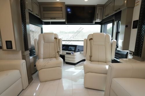 2025 Newmar London Aire 4595