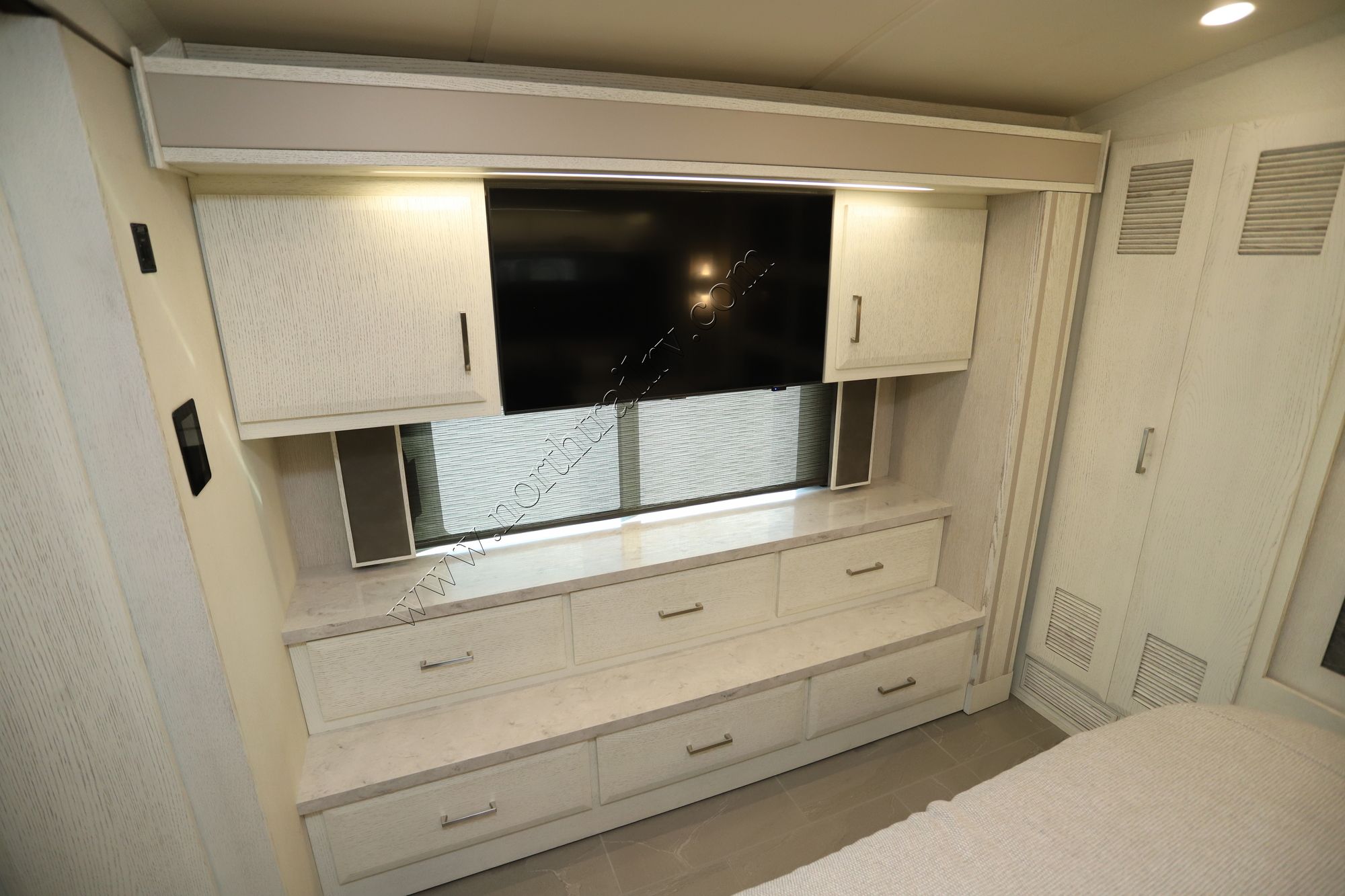 Used 2022 Newmar New Aire 3543 Class A  For Sale