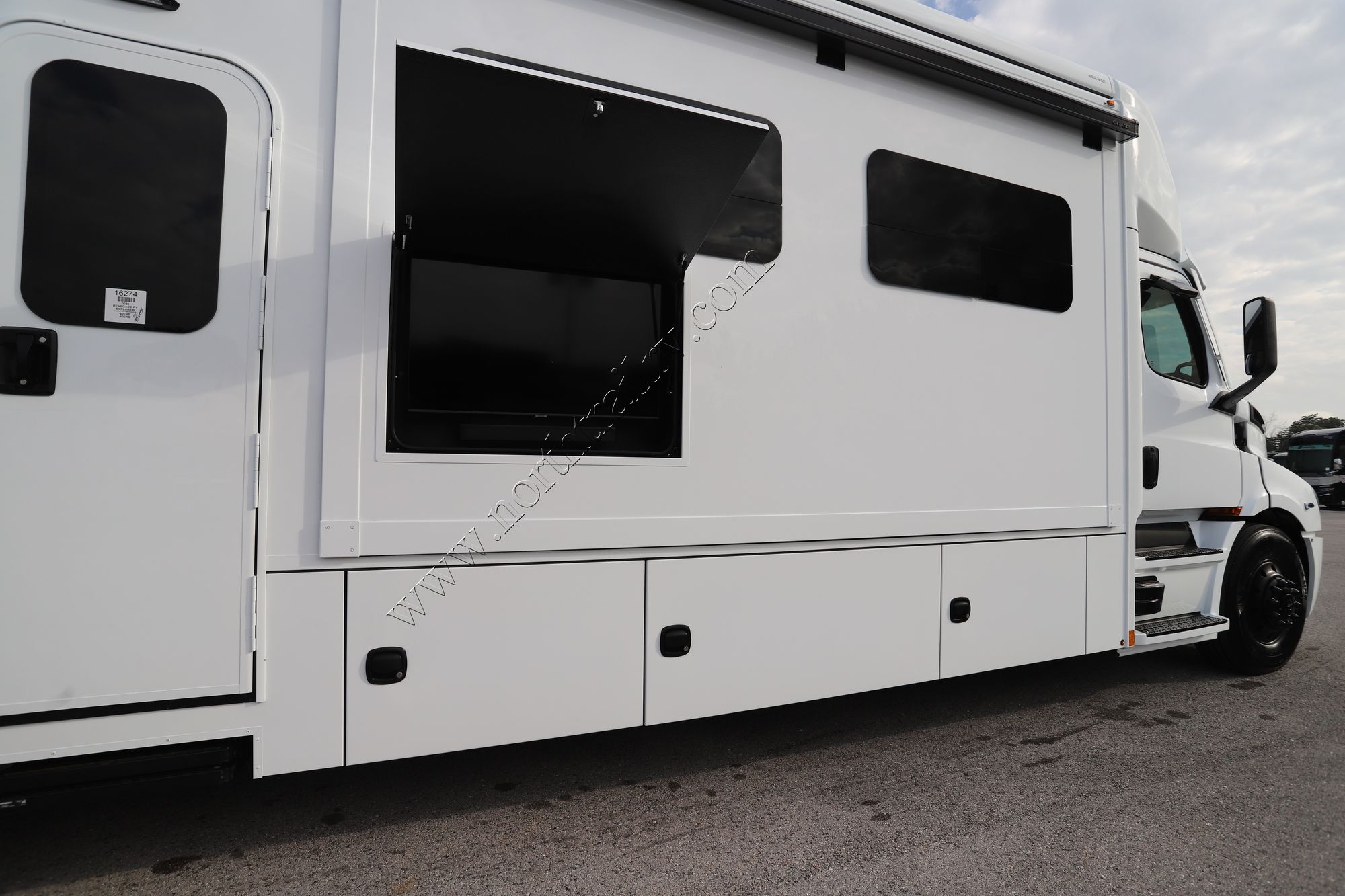 New 2025 Renegade Rv Explorer 40ERB Super C  For Sale