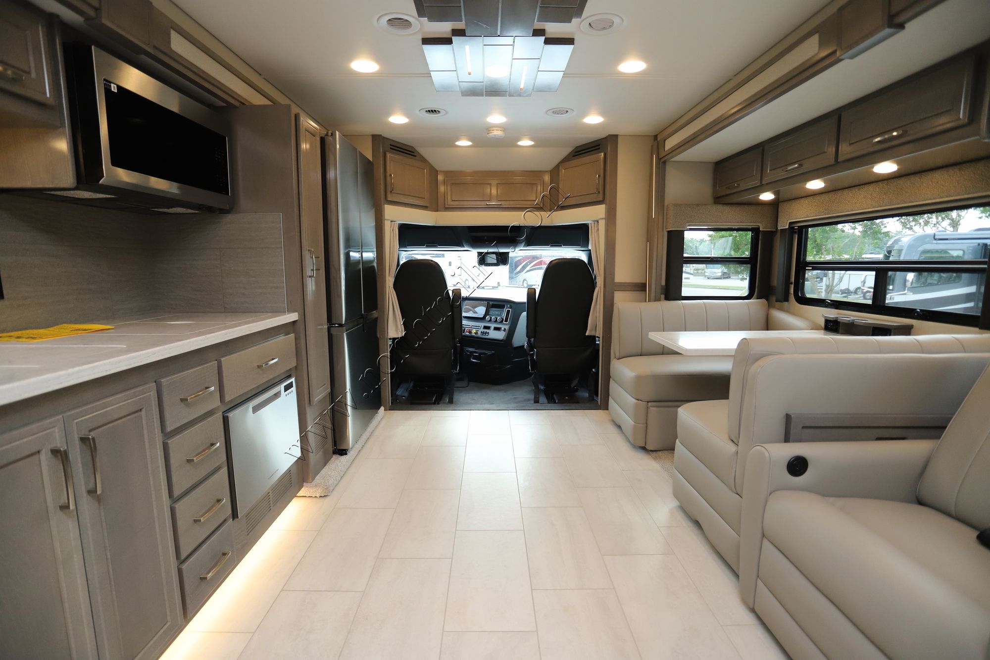 New 2025 Renegade Rv Explorer 40ERB Super C  For Sale