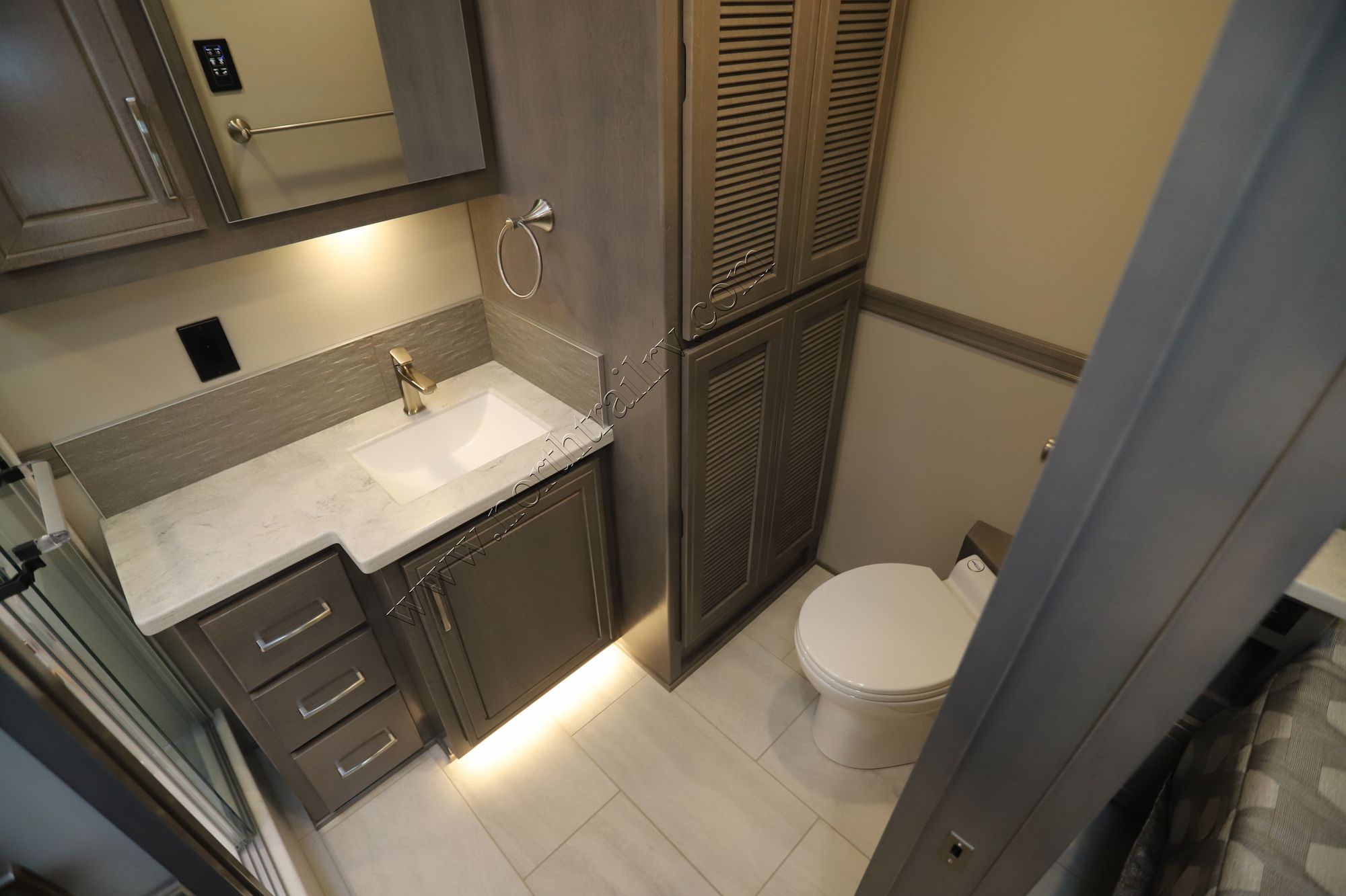 New 2025 Renegade Rv Explorer 40ERB Super C  For Sale