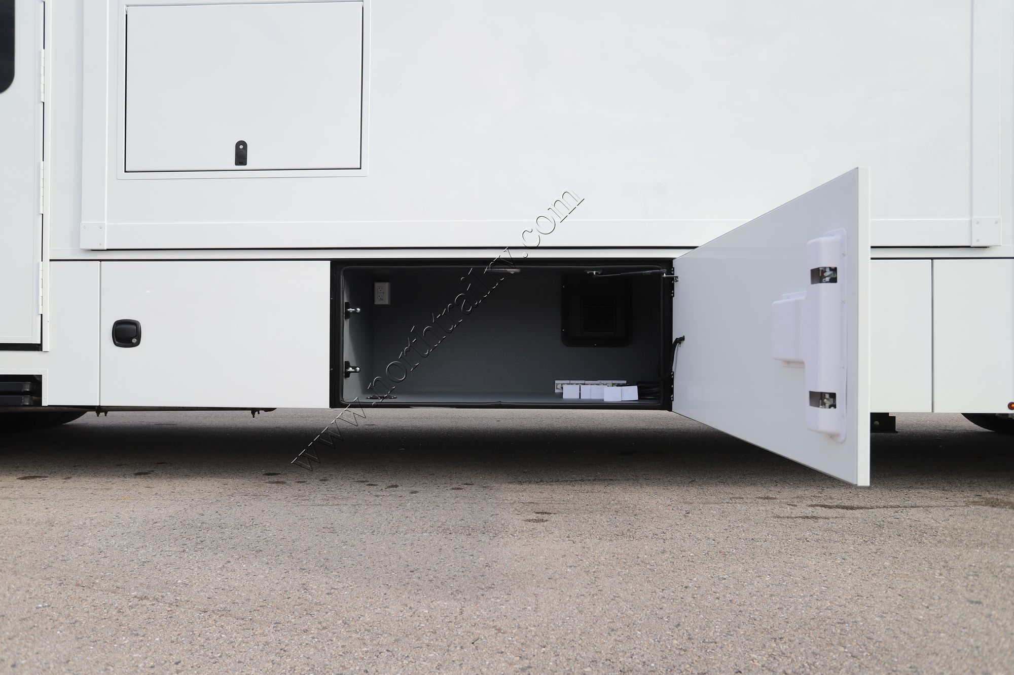 New 2025 Renegade Rv Explorer 40ERB Super C  For Sale