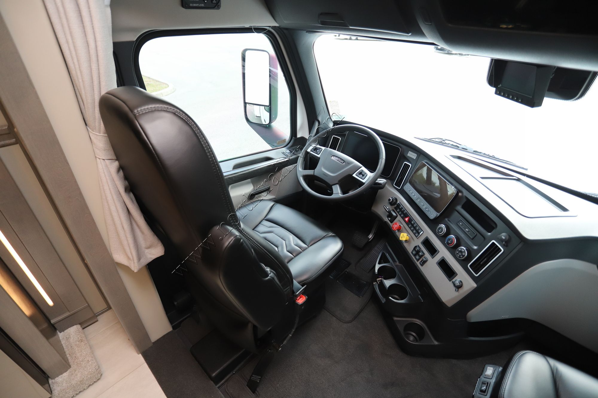 New 2025 Renegade Rv Explorer 40ERB Super C  For Sale