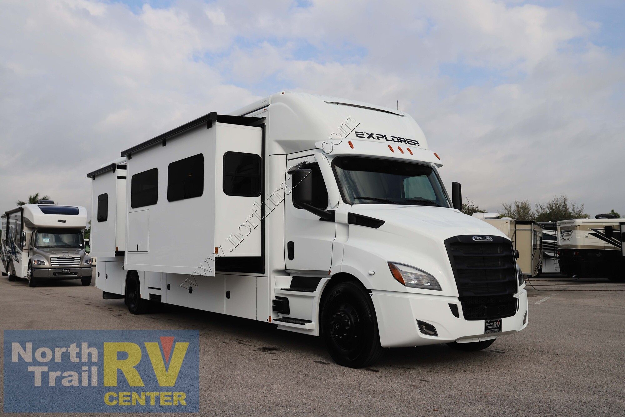 New 2025 Renegade Rv Explorer 40ERB Super C  For Sale
