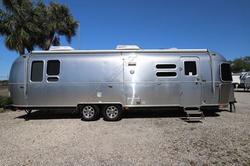 2017 Airstream Flying Cloud 30