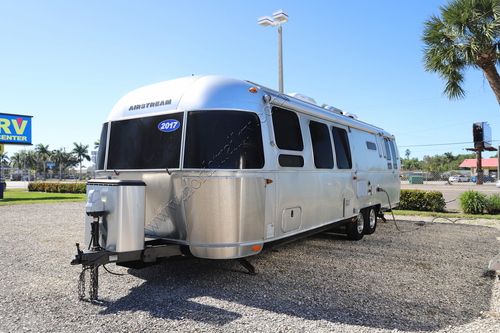 2017 Airstream Flying Cloud 30