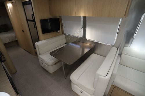 2017 Airstream Flying Cloud 30