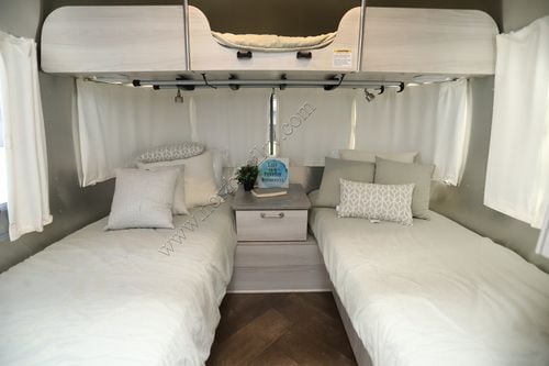 2023 Airstream International 25FBT