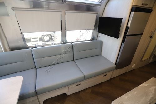 2023 Airstream International 25FBT