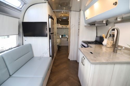 2023 Airstream International 25FBT