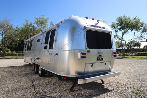 2017 Airstream Flying Cloud 30