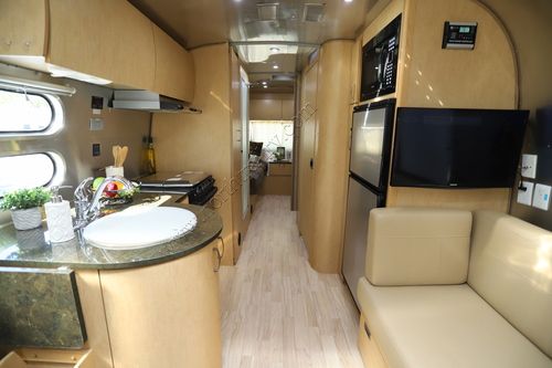 2015 Airstream Flying Cloud 25RB