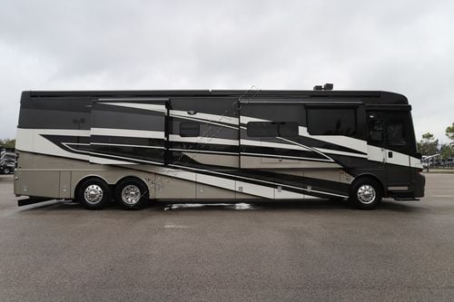 2025 Newmar Mountain Aire 4595