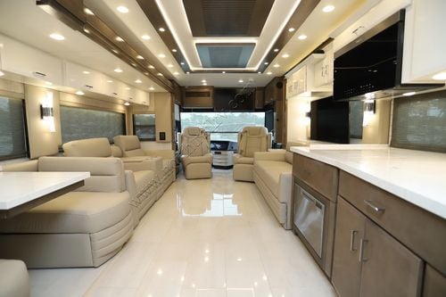 2025 Newmar Mountain Aire 4595