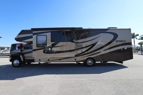 2009 Jayco Seneca Hd 35GS