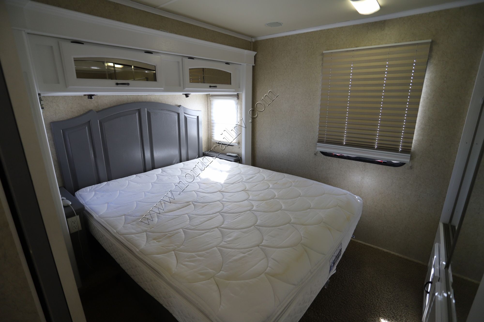 Used 2009 Jayco Seneca Hd 35GS Super C  For Sale