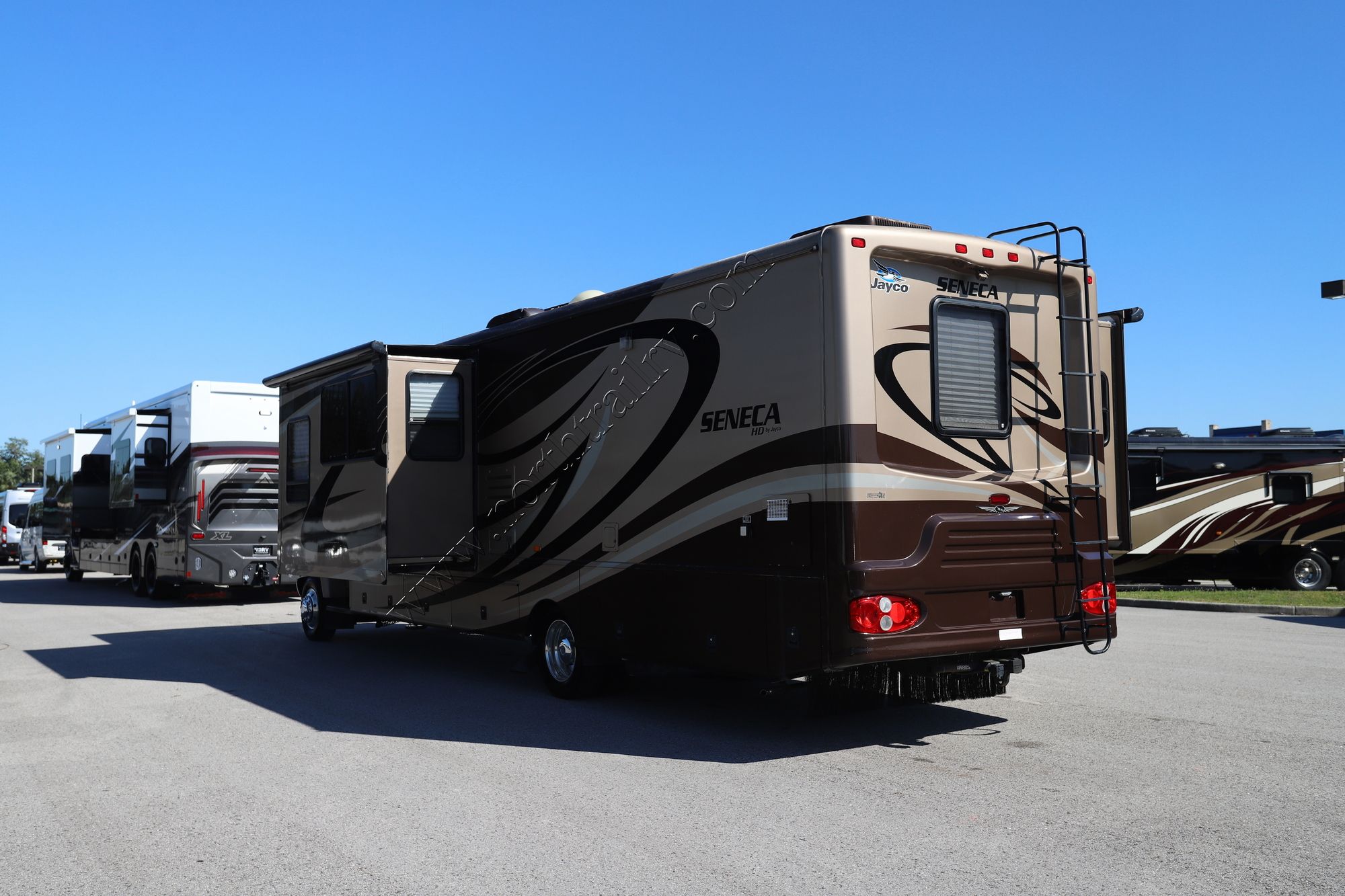 Used 2009 Jayco Seneca Hd 35GS Super C  For Sale