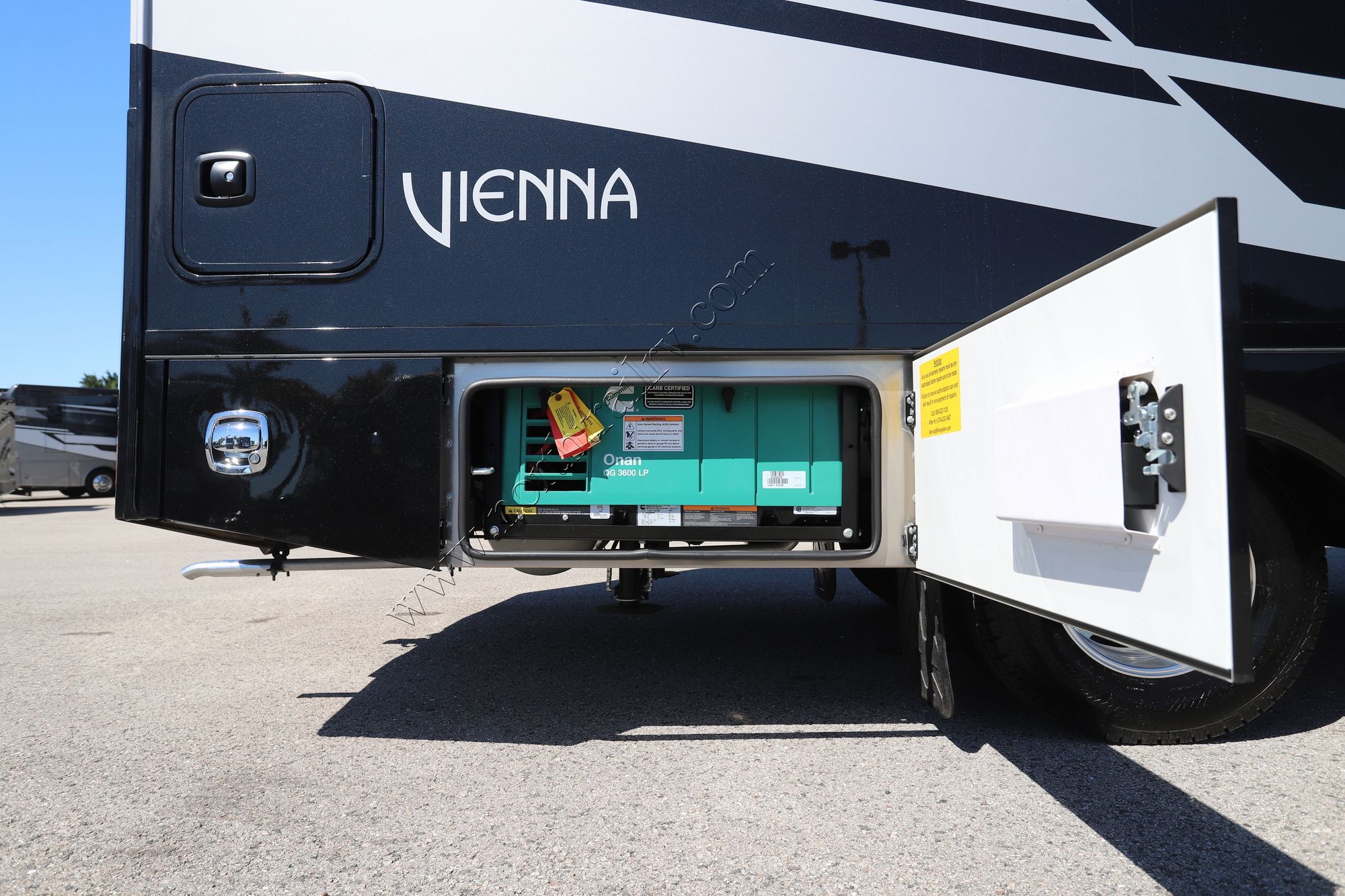 New 2025 Renegade Rv Vienna 25TBC Class C  For Sale