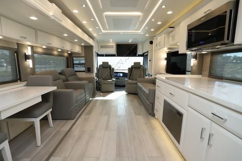 2025 Newmar Mountain Aire 4551