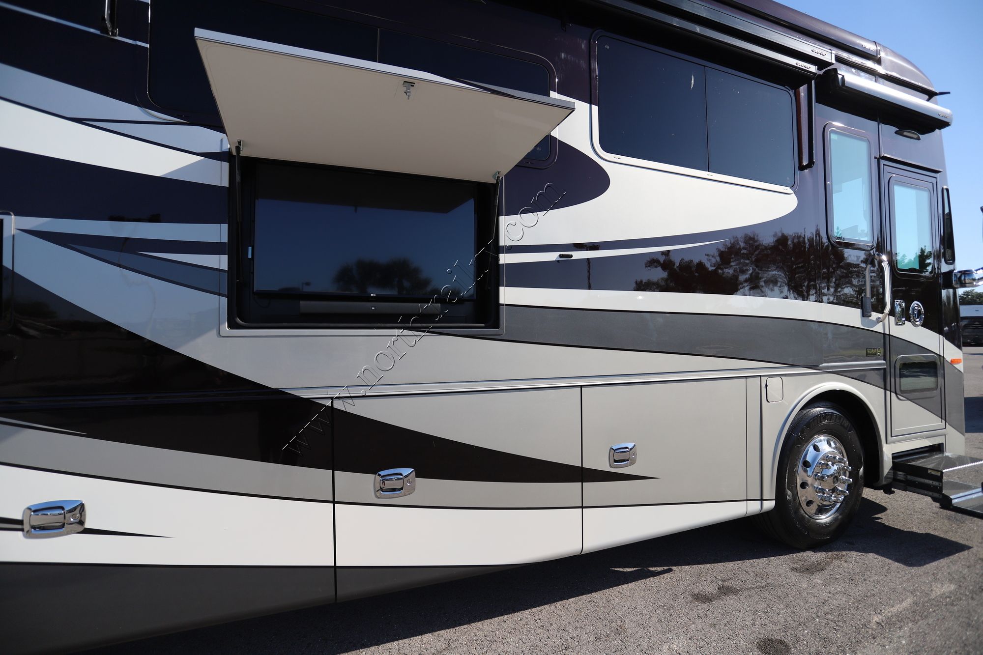Used 2020 Tiffin Motor Homes Allegro Bus 45OPP Class A  For Sale