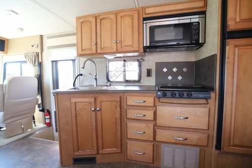 2013 Winnebago Vista 35B