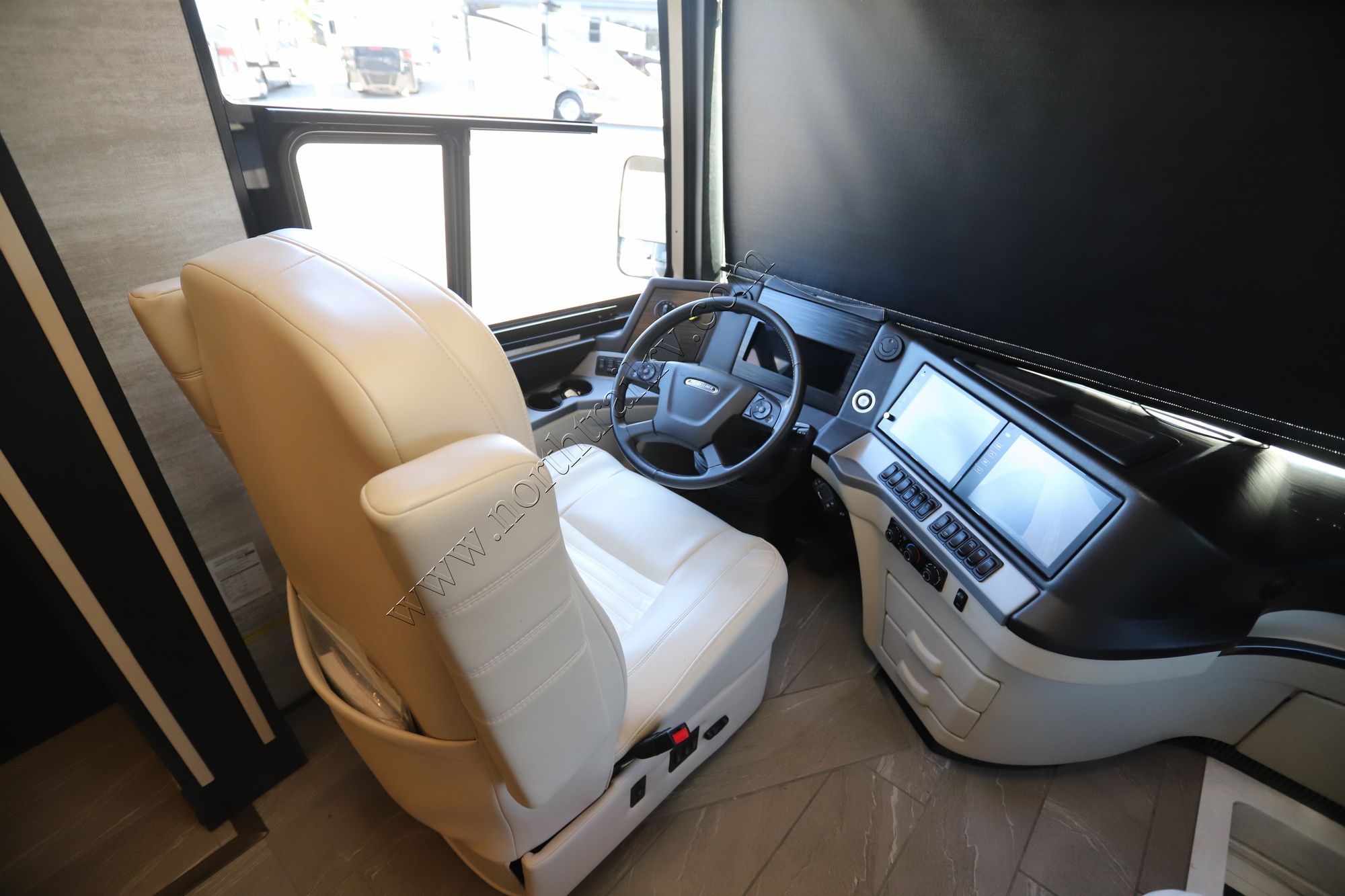 Used 2022 Newmar New Aire 3545 Class A  For Sale