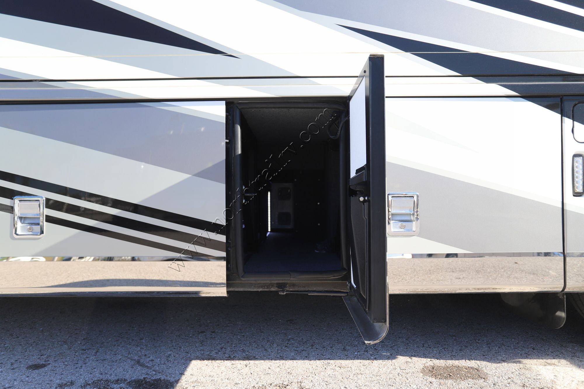 Used 2022 Newmar New Aire 3545 Class A  For Sale